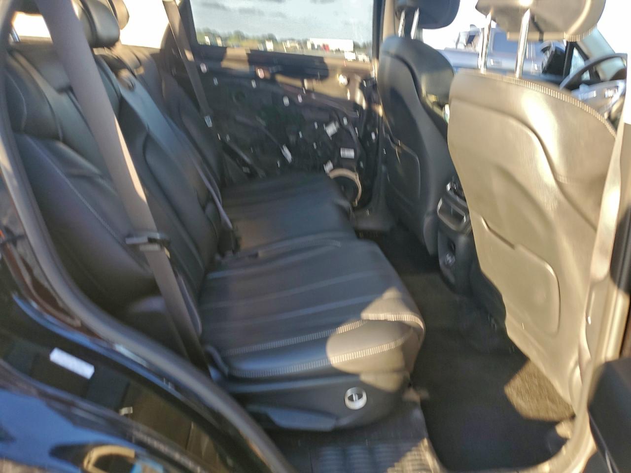 Genesis GV80 Base Image 9