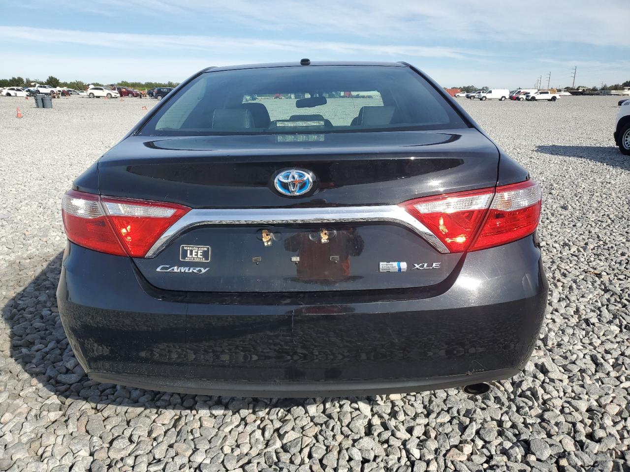 Toyota Camry Hybrid Image 11