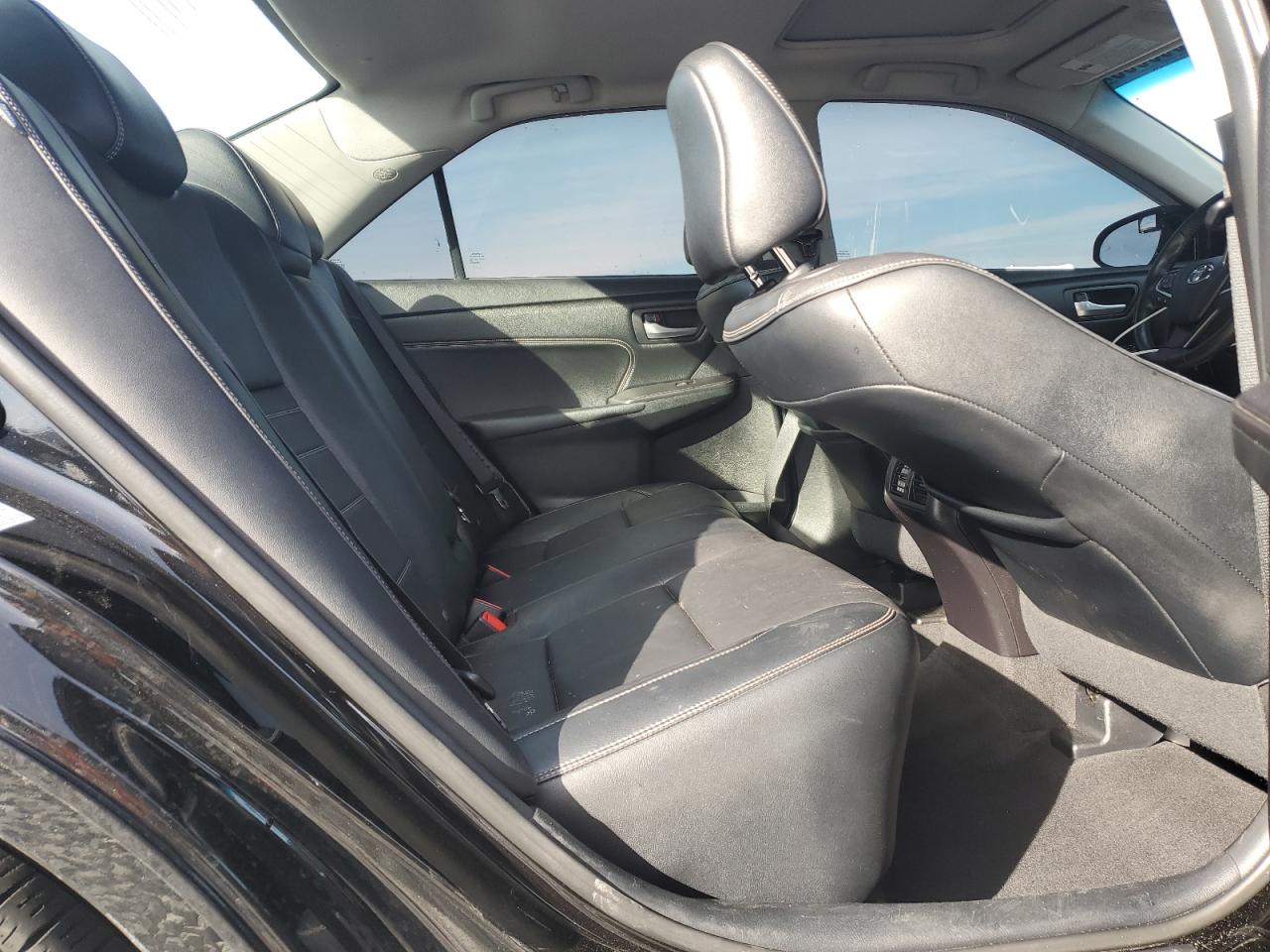 Toyota Camry Hybrid Image 5