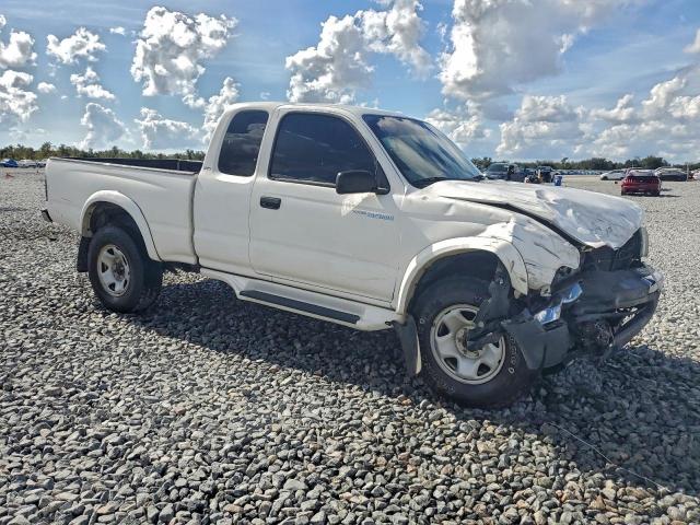 Toyota Tacoma Xtracab Prerunner Image 12