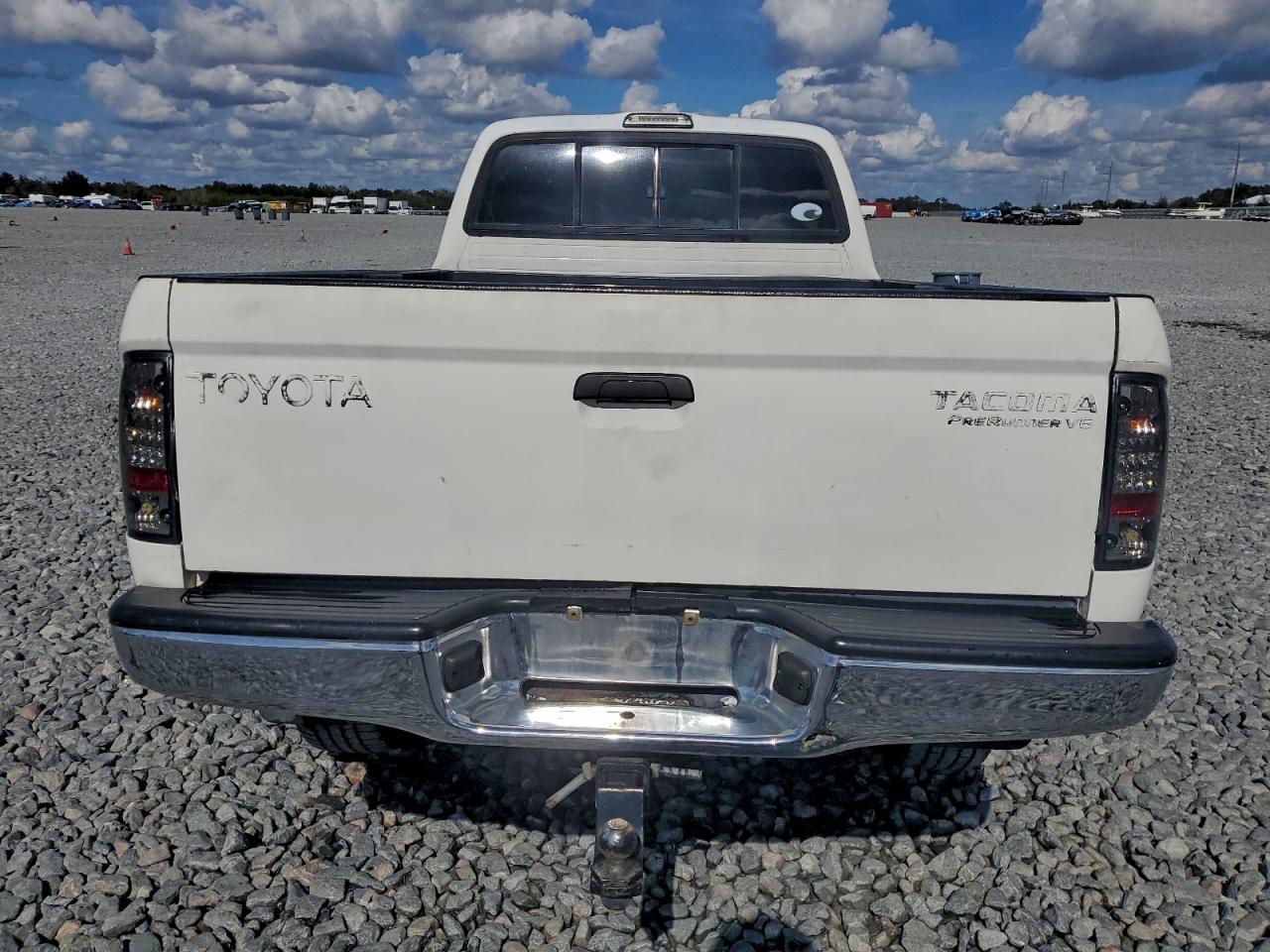 Toyota Tacoma Xtracab Prerunner Image 6