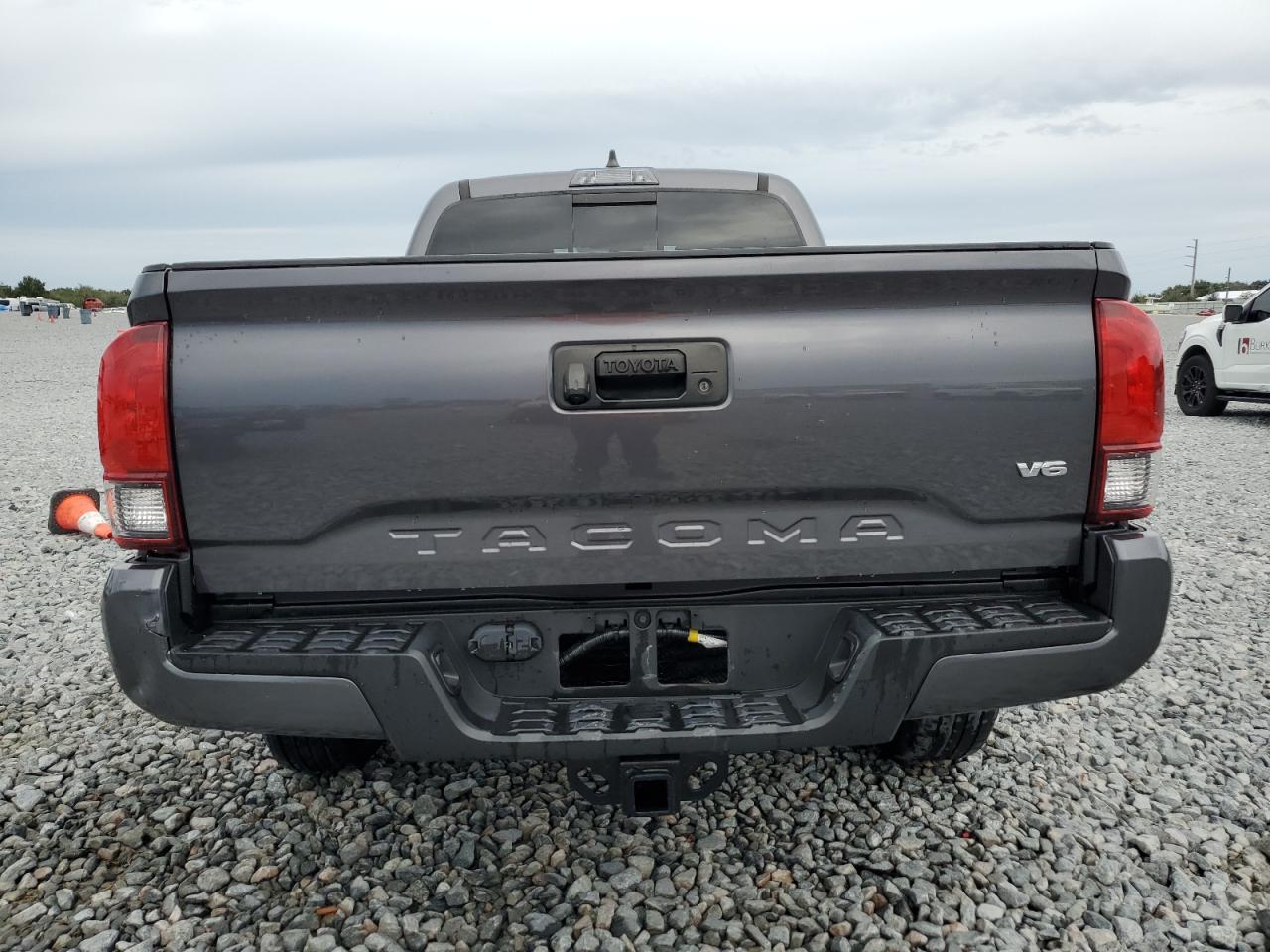 Toyota Tacoma Double Cab Image 12