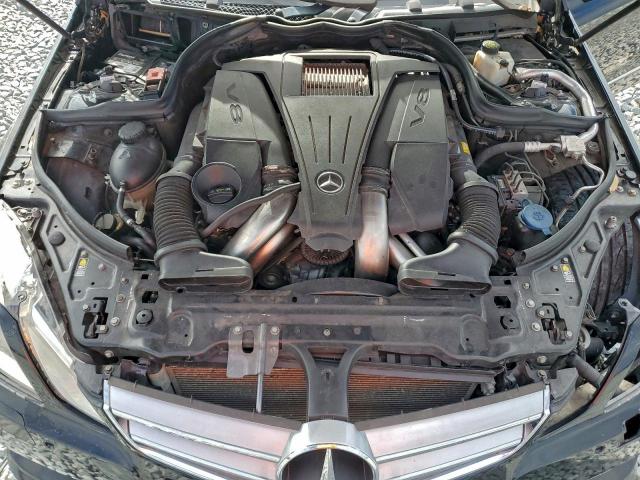 Mercedes-Benz E-Class 550 Image 11