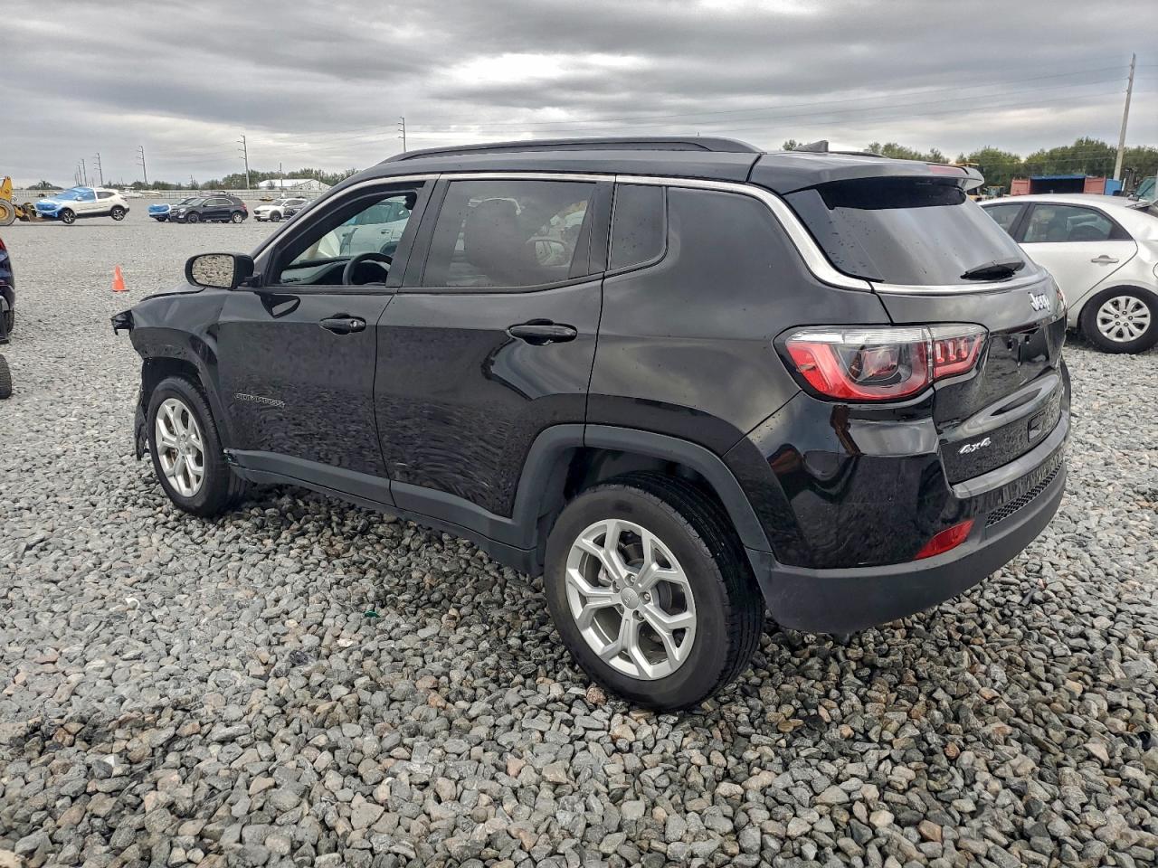 Jeep Compass Latitude Image 8