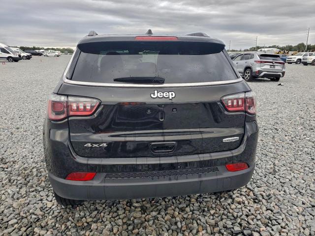 Jeep Compass Latitude Image 11