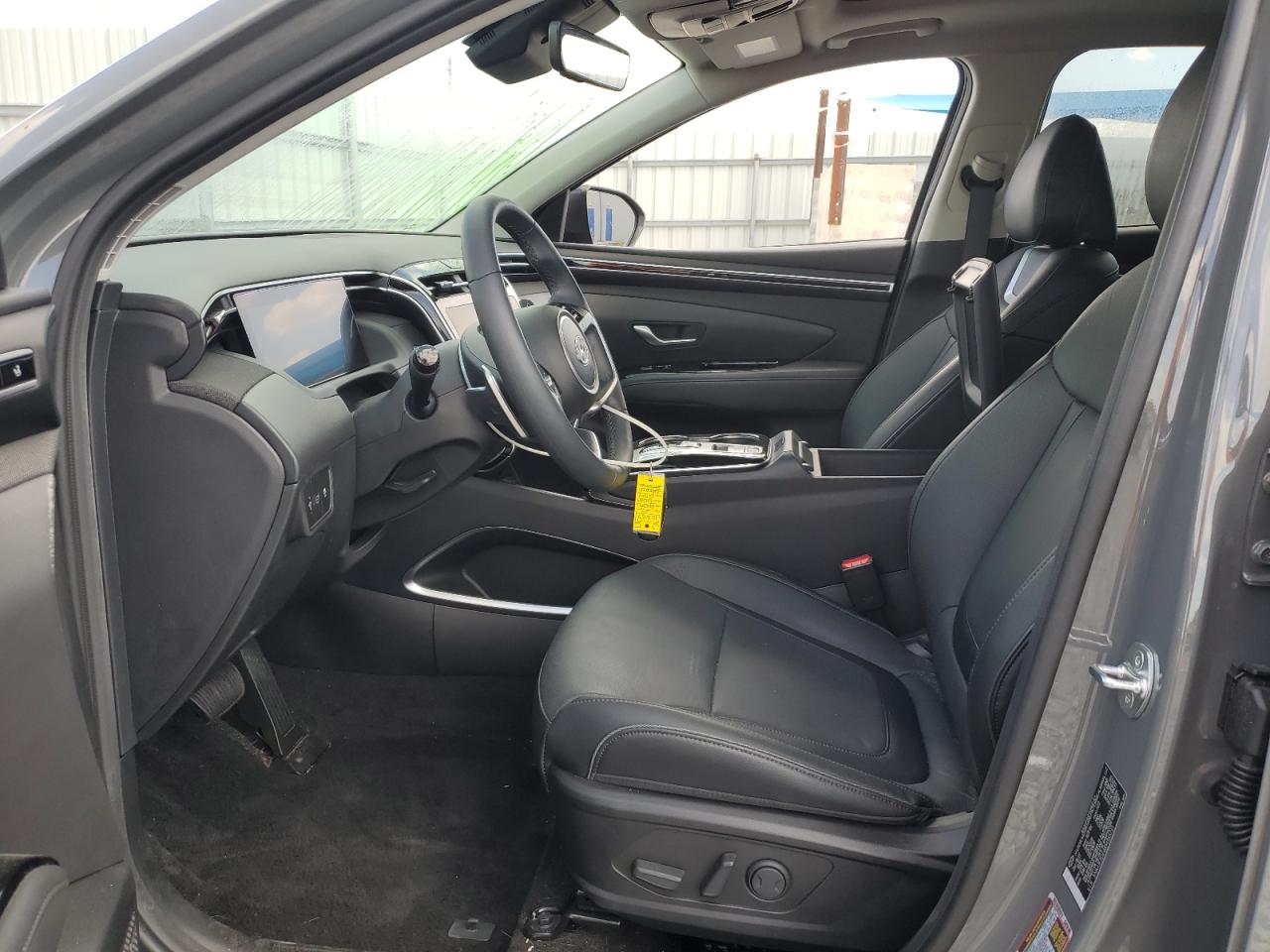 Hyundai TUCSON Limited Image 14