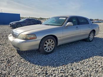  Salvage Lincoln Towncar