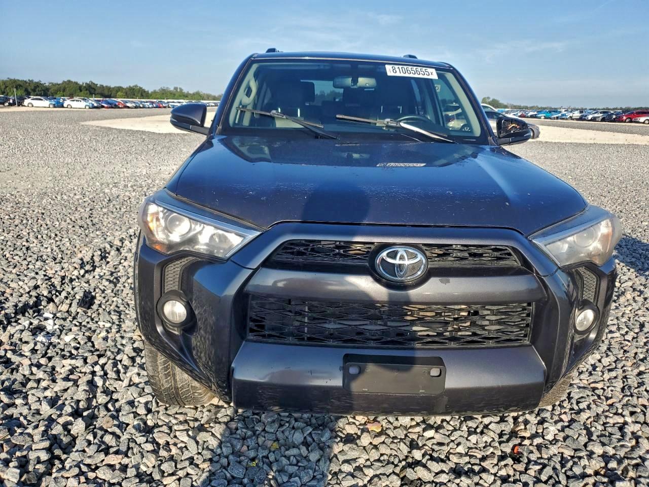 Toyota 4Runner Sr5 Image 2