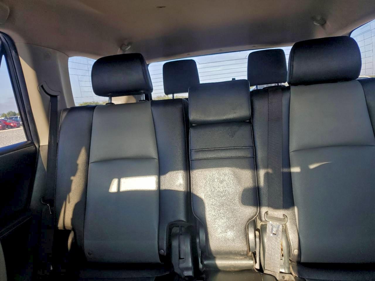 Toyota 4Runner Sr5 Image 8