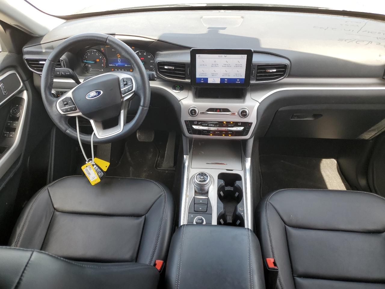 Ford Explorer Xlt Image 6