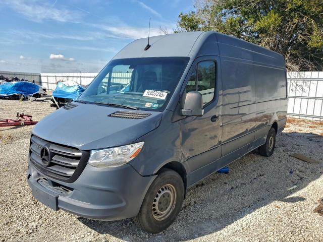  Salvage Mercedes-Benz Sprinter