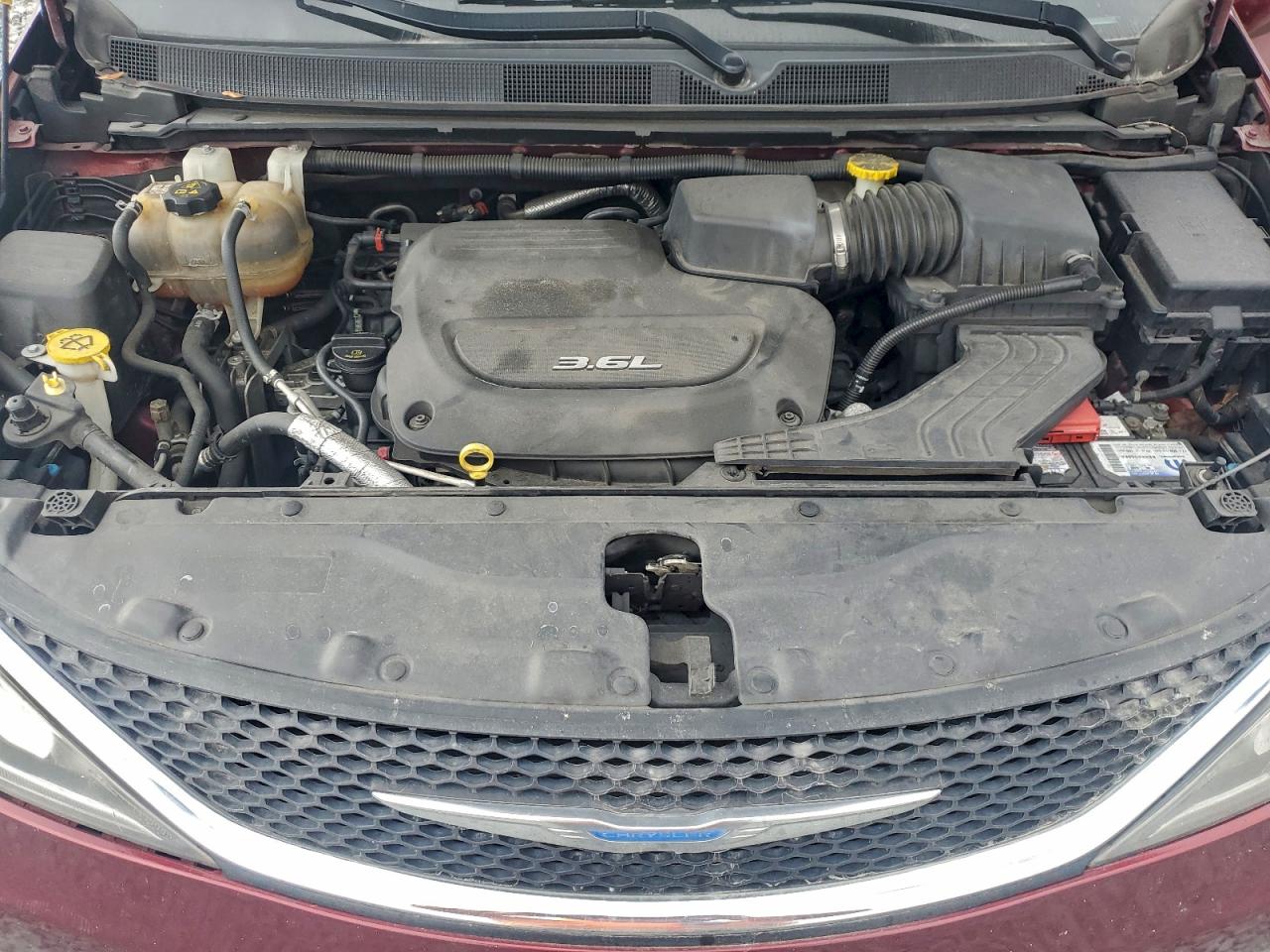 Chrysler Pacifica Touring L Image 13