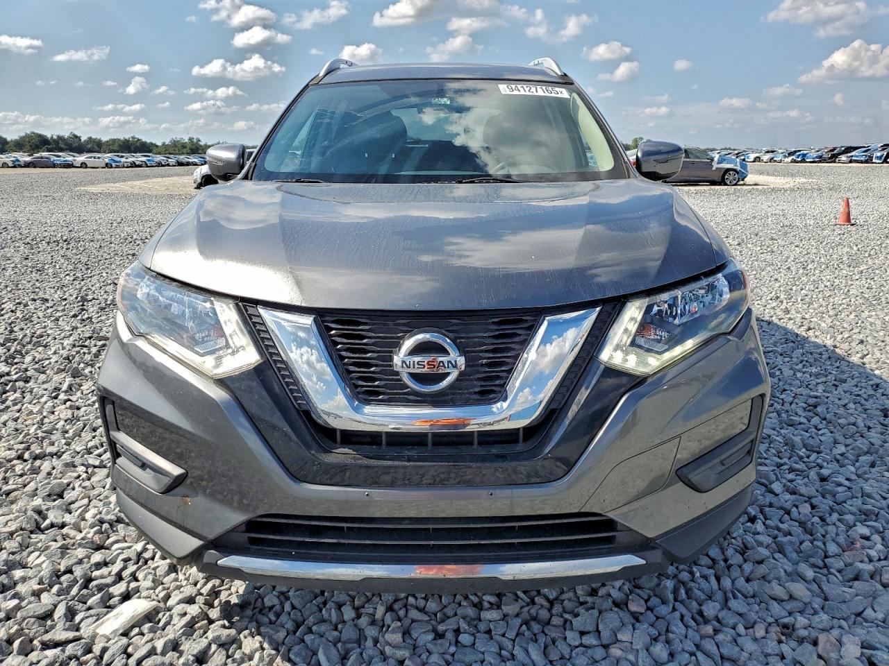 Nissan Rogue S Image 3