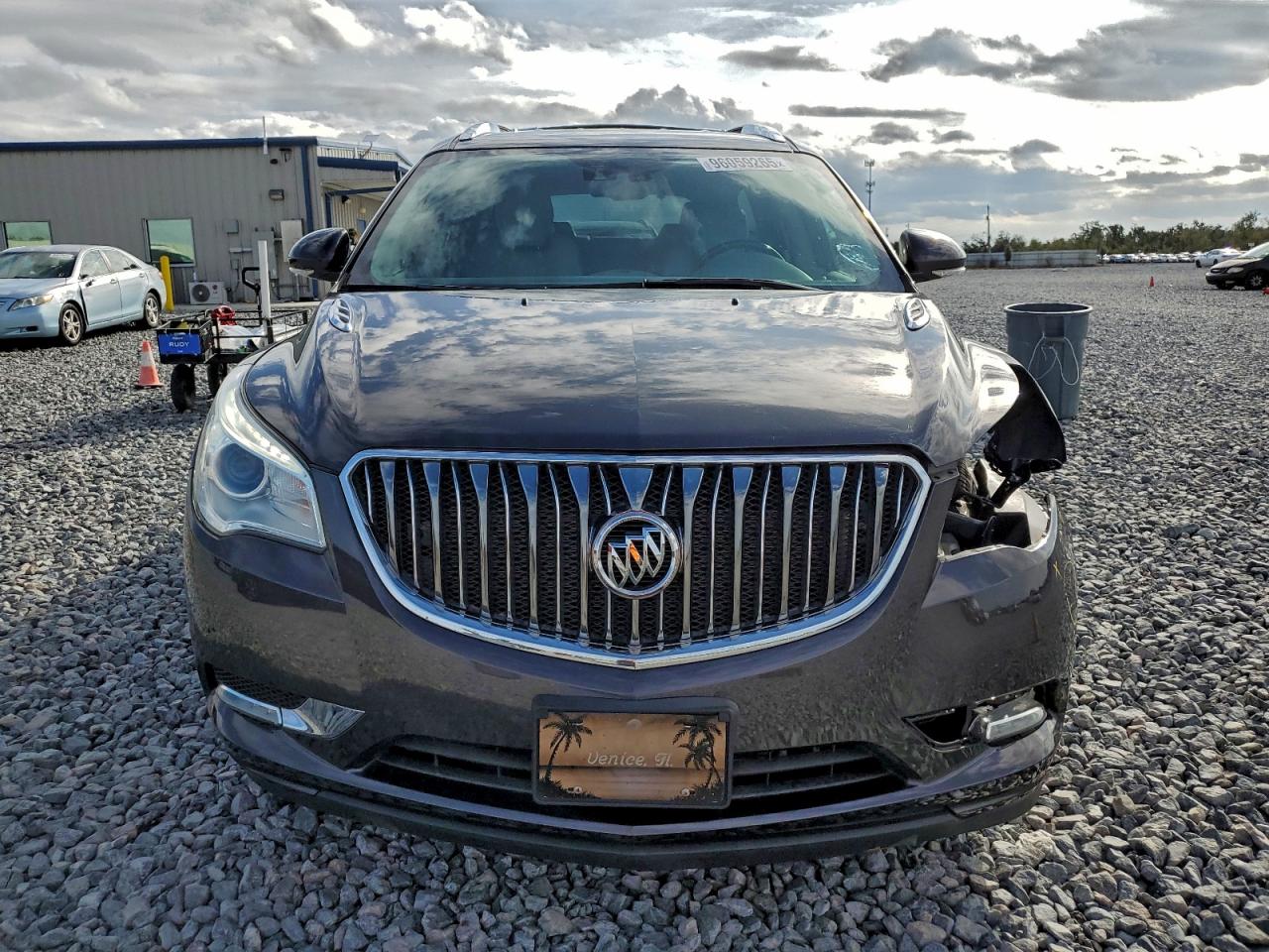 Buick Enclave Image 13
