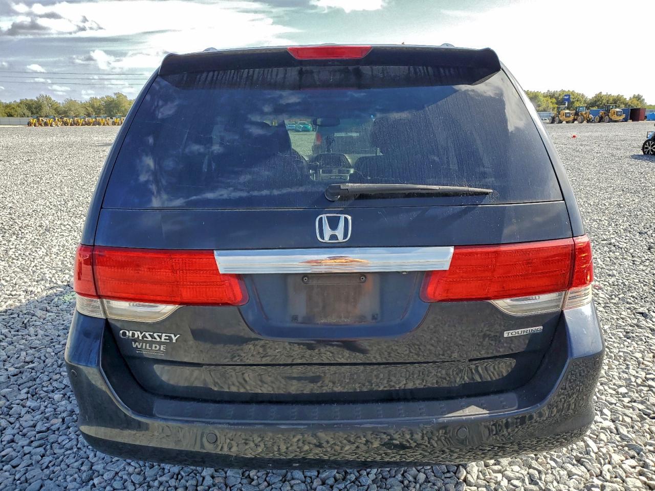 Honda Odyssey Touring Image 8