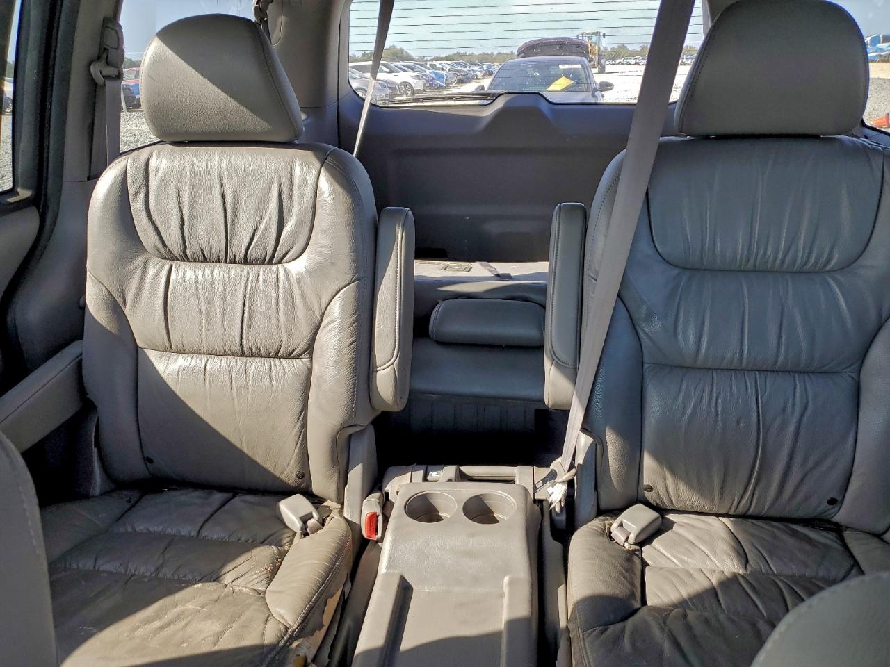 Honda Odyssey Touring Image 10