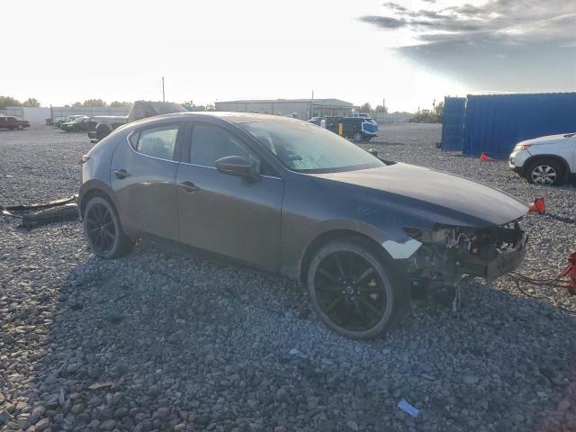 Mazda 3 Premium Image 2