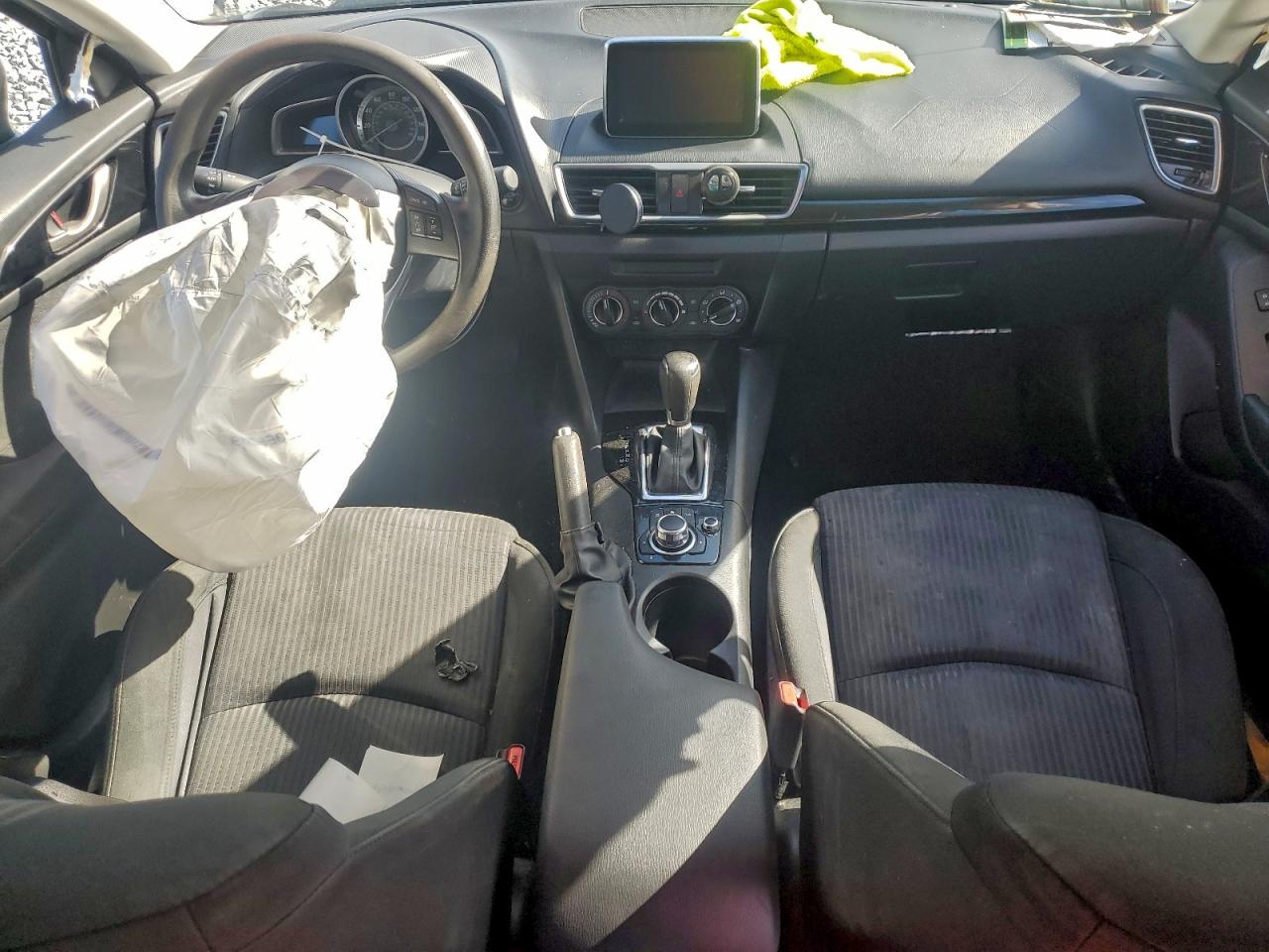 Mazda 3 Sport Image 3