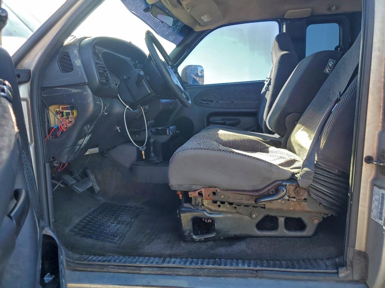 Dodge Ram 2500 Image 2