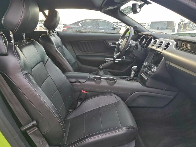 Ford Mustang Image 8