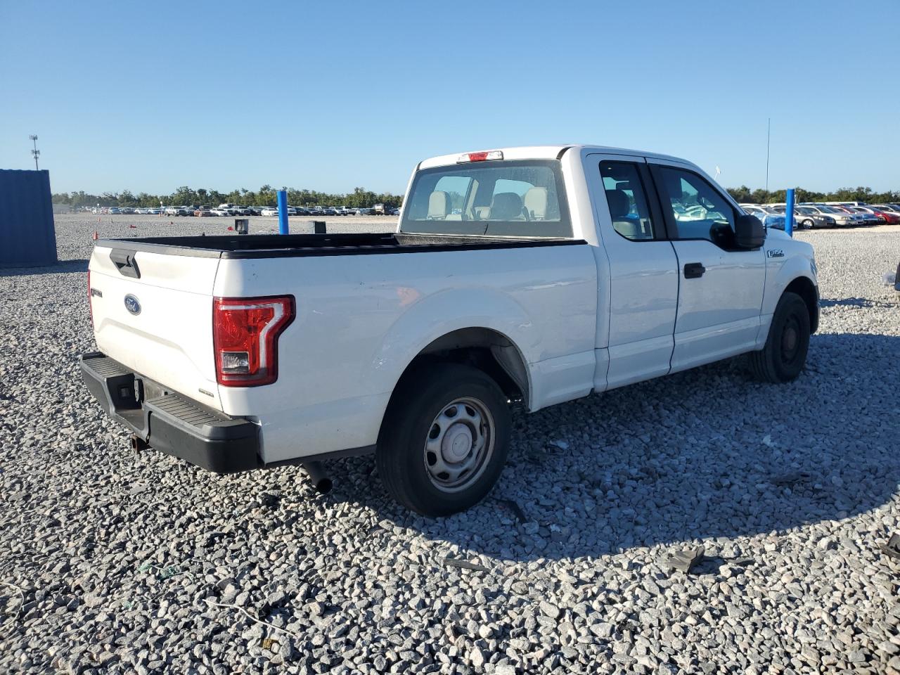 Ford F-150 Super Cab Image 3
