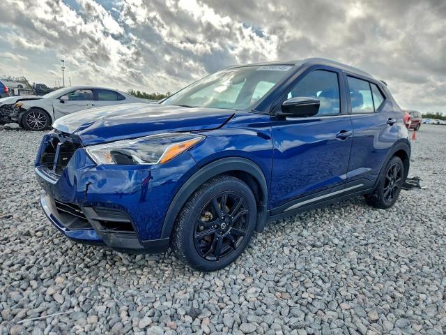  Salvage Nissan Kicks