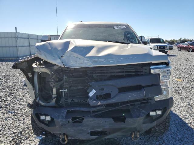 Ford F-250 Super Duty Image 12