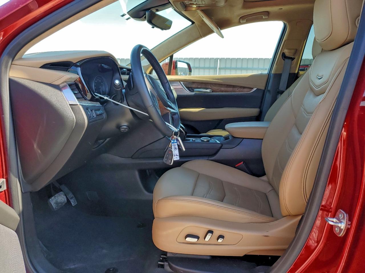 Cadillac XT5 Platinum Premium Luxury Image 5