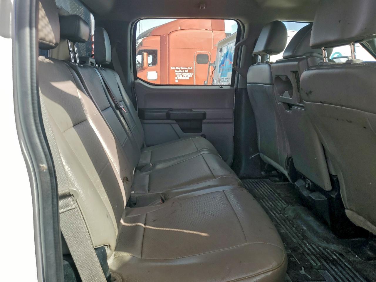 Ford F-350 Super Duty Image 11