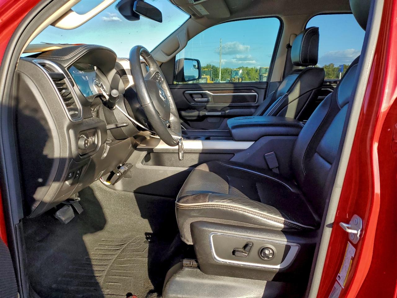 Ram 1500 Laramie Image 10