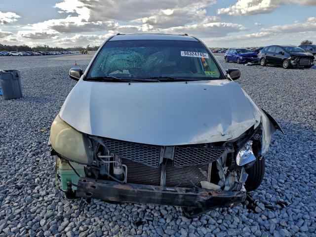 Pontiac Vibe Image 2