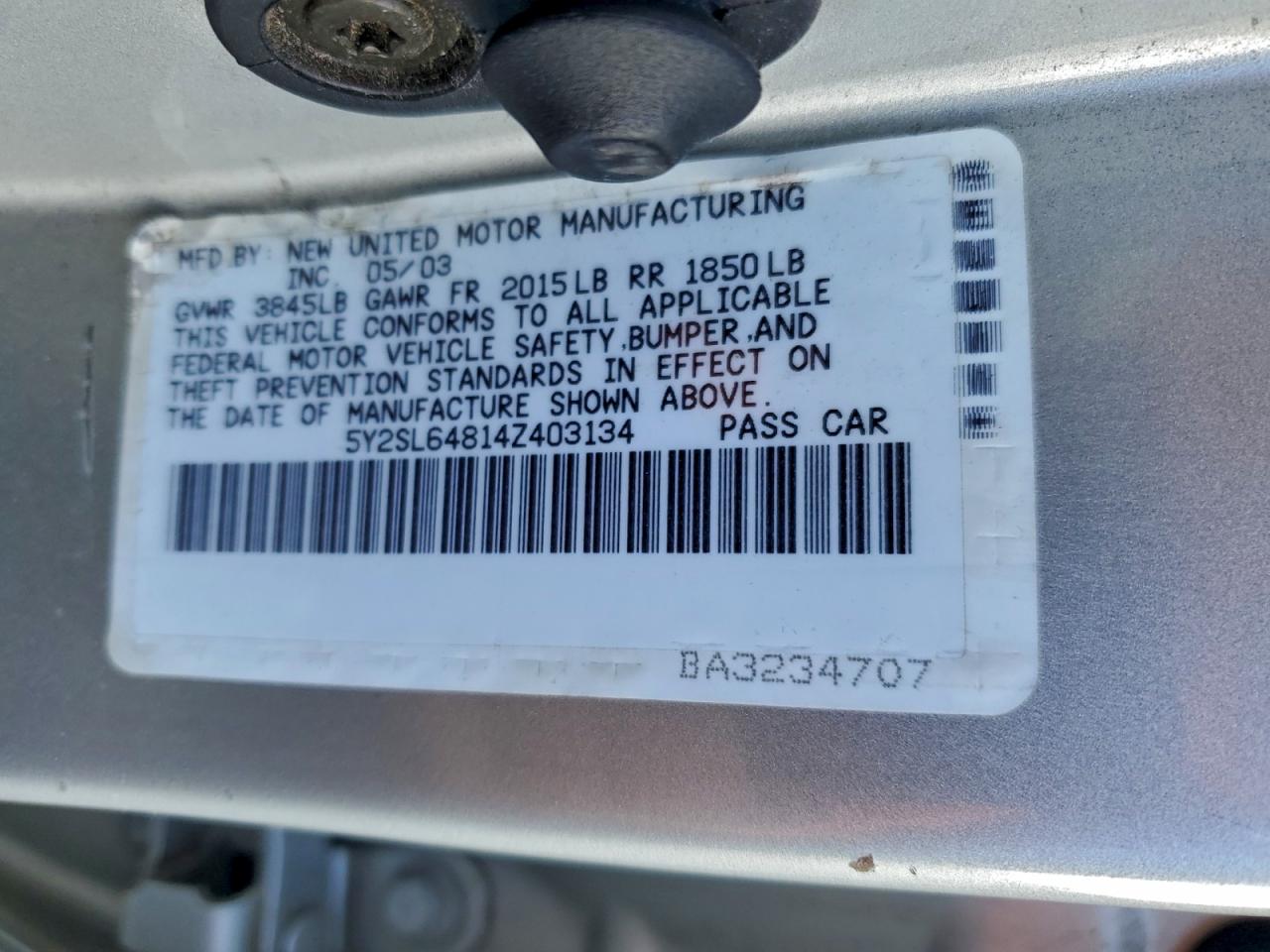 Pontiac Vibe Image 11