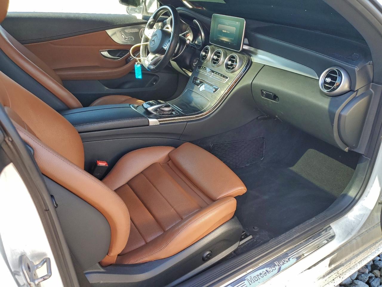 Mercedes-Benz C-Class 300 4matic Image 3