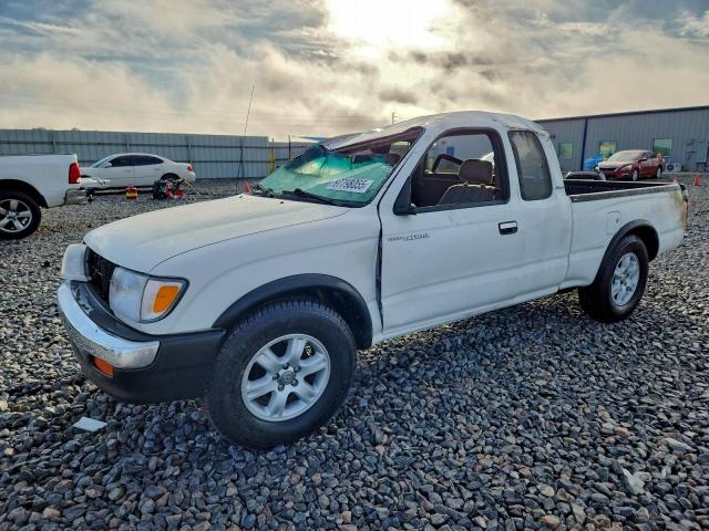  Salvage Toyota Tacoma