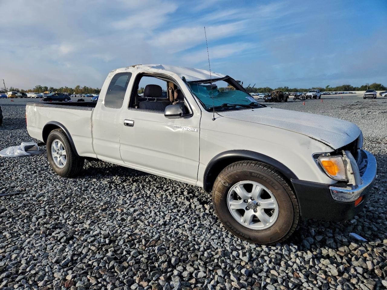 Toyota Tacoma Xtracab Image 2