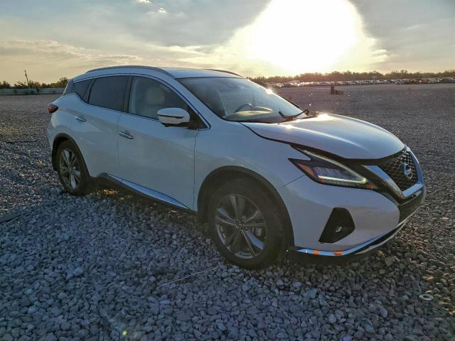 Nissan Murano Platinum Image 2