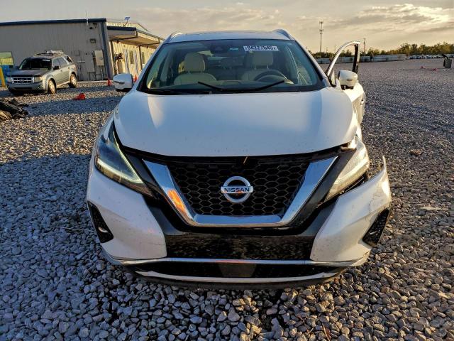 Nissan Murano Platinum Image 3