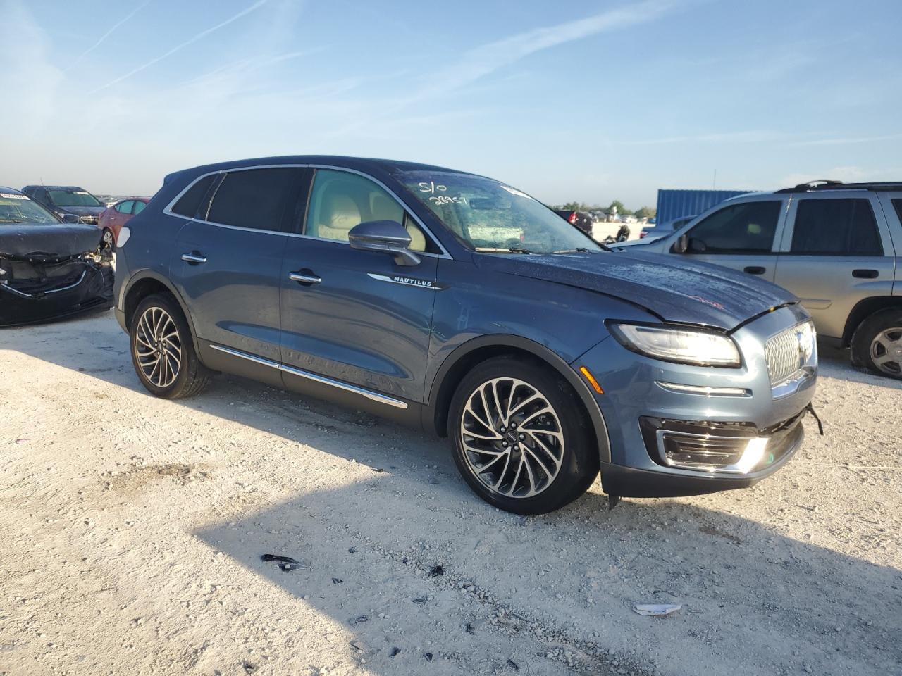 Lincoln Nautilus Reserve Image 2