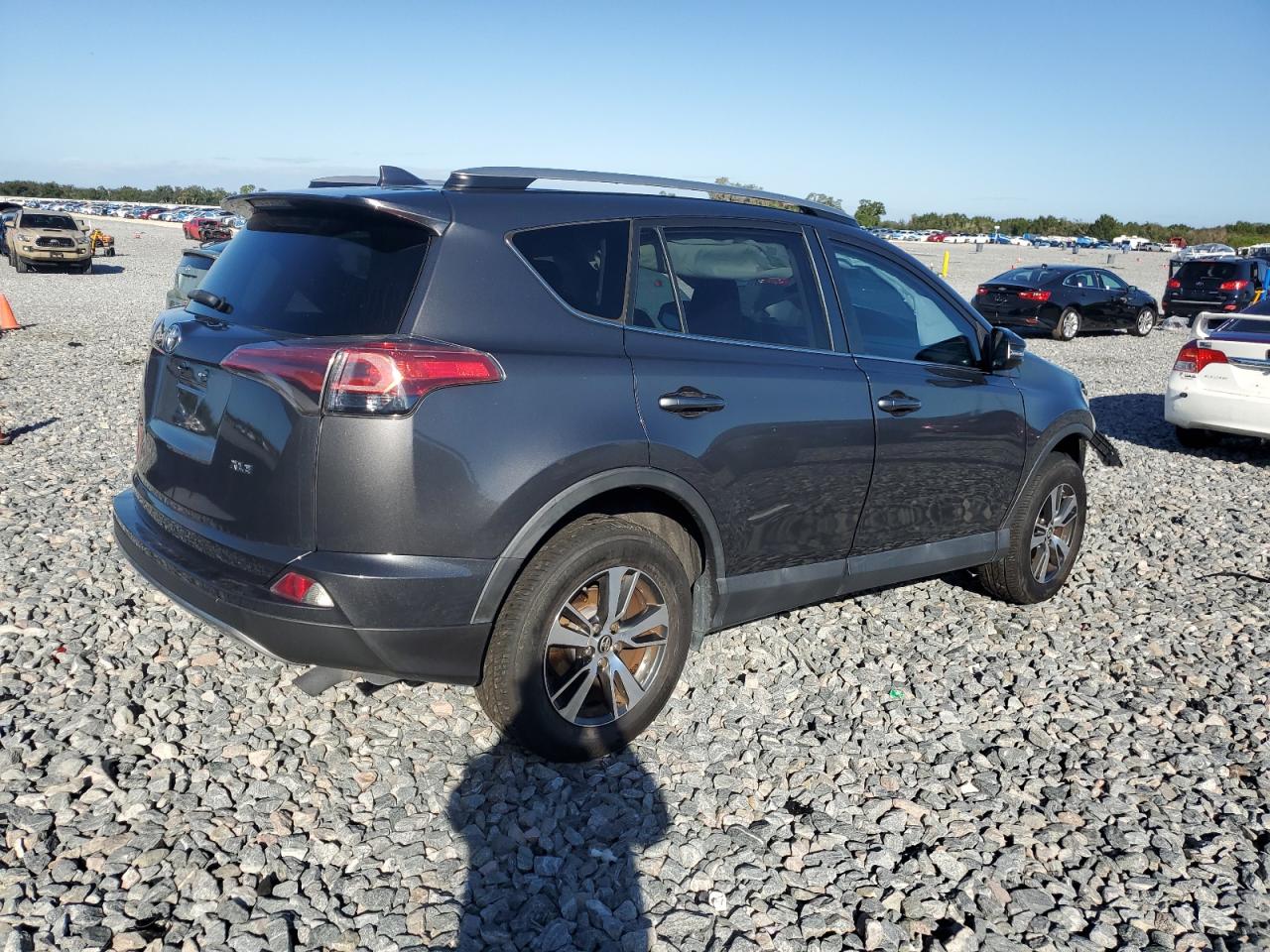 Toyota RAV4 Adventure Image 9