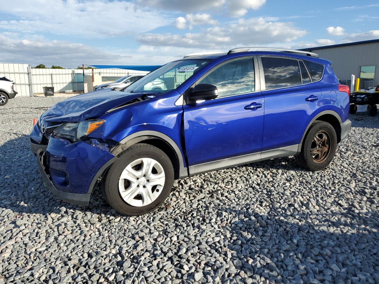 Toyota RAV4 Le Image 1