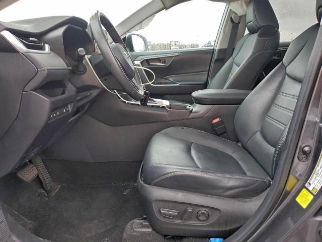 Toyota RAV4 Xle Premium Image 12