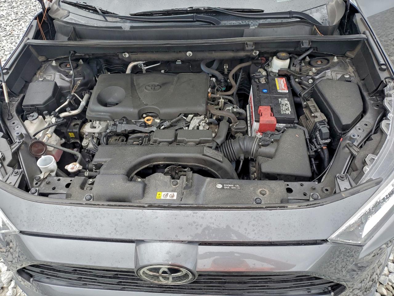 Toyota RAV4 Xle Premium Image 8