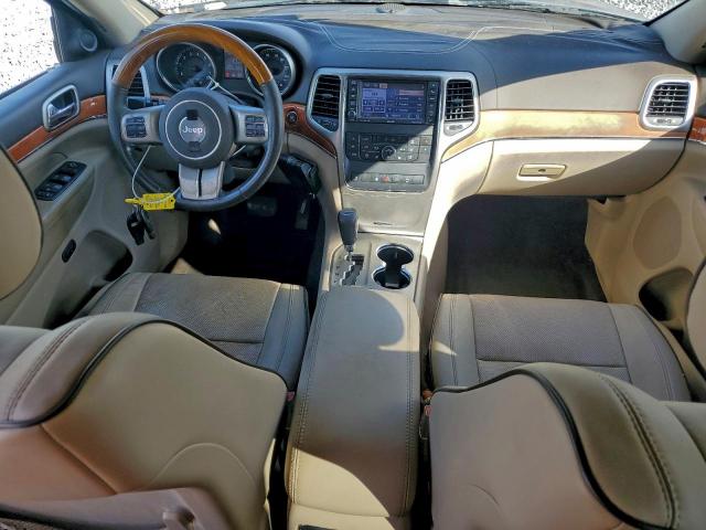 Jeep Grand Cherokee Overland Image 14