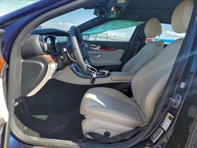 Mercedes-Benz E-Class 300 4matic Image 4