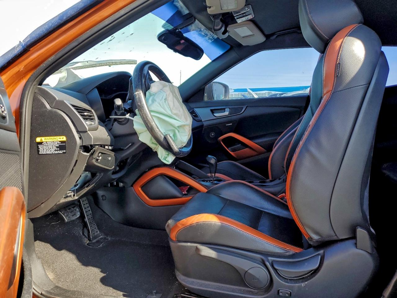 Hyundai VELOSTER Turbo Image 7