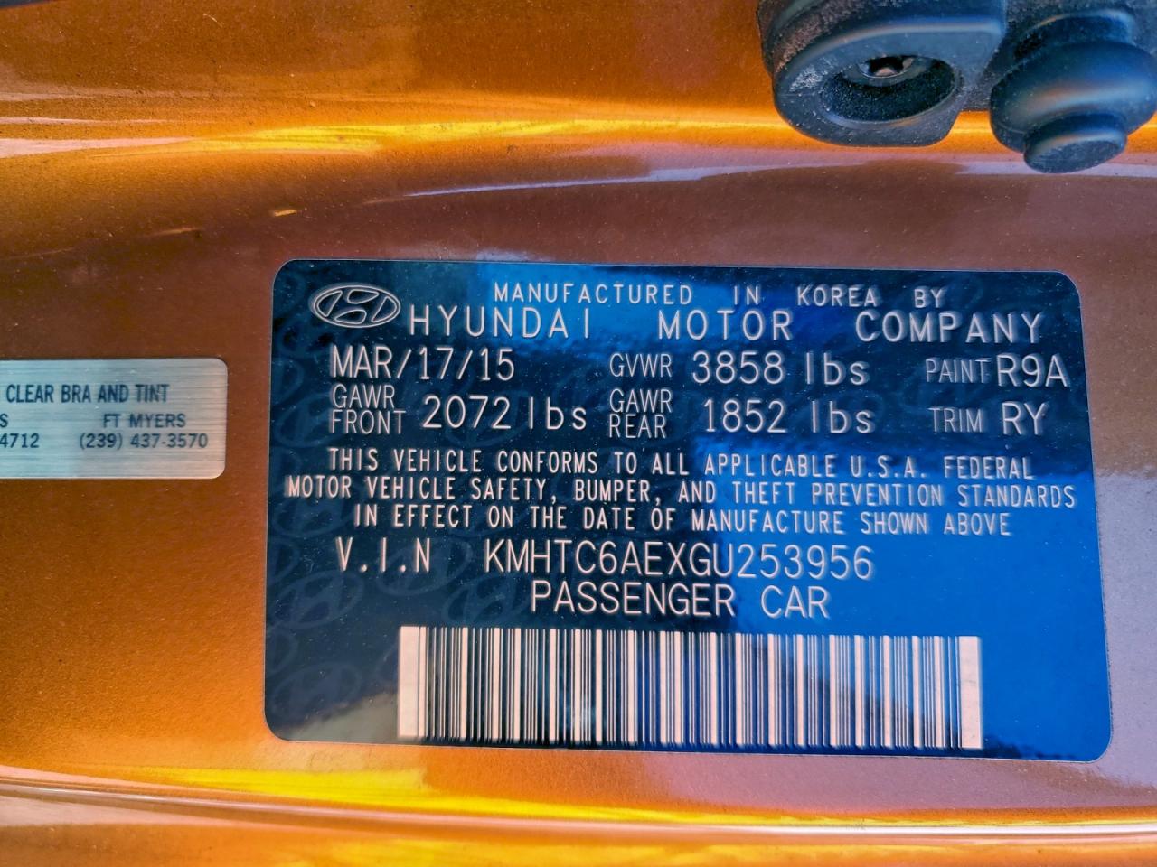 Hyundai VELOSTER Turbo Image 11