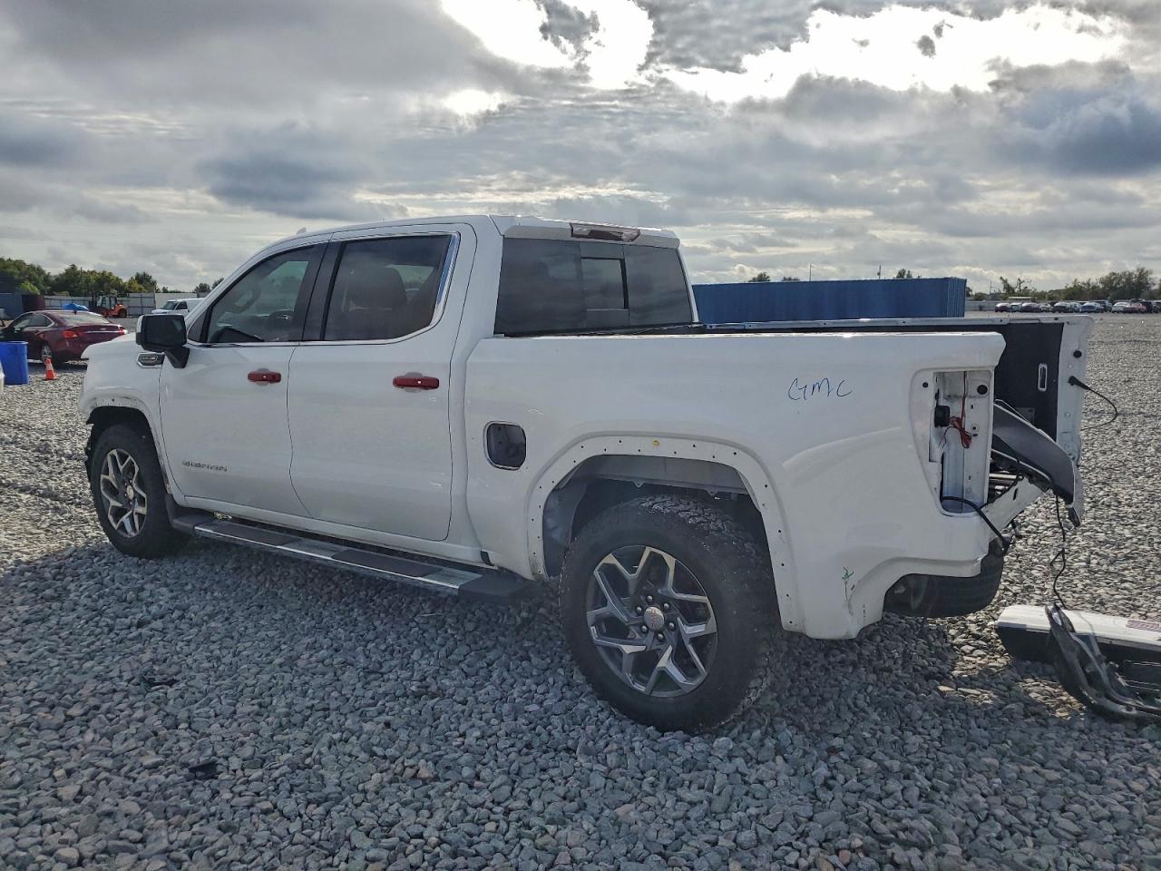 GMC Sierra C1500 Slt Image 13
