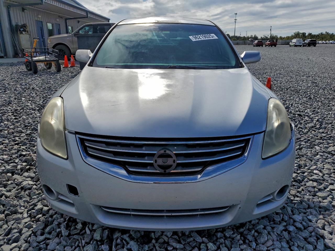 Nissan Altima Base Image 4