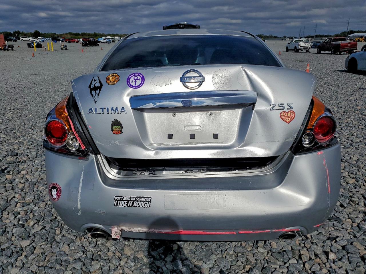 Nissan Altima Base Image 3