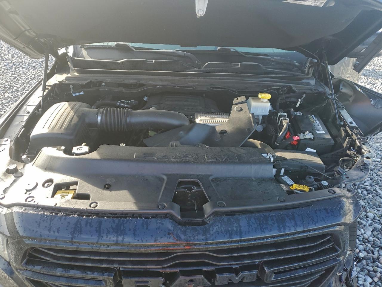 Ram 1500 Laramie Image 6